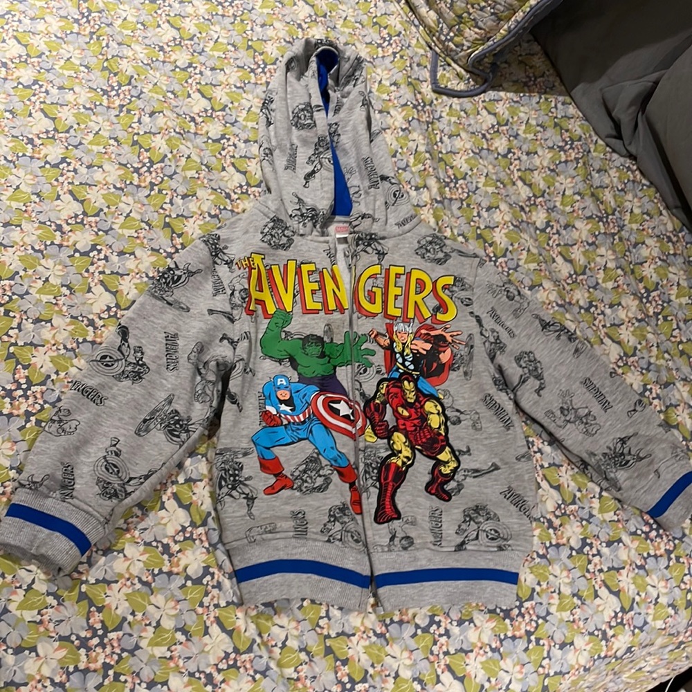Gap sweatshirt/ Marvel hoodie Avengers Size 6